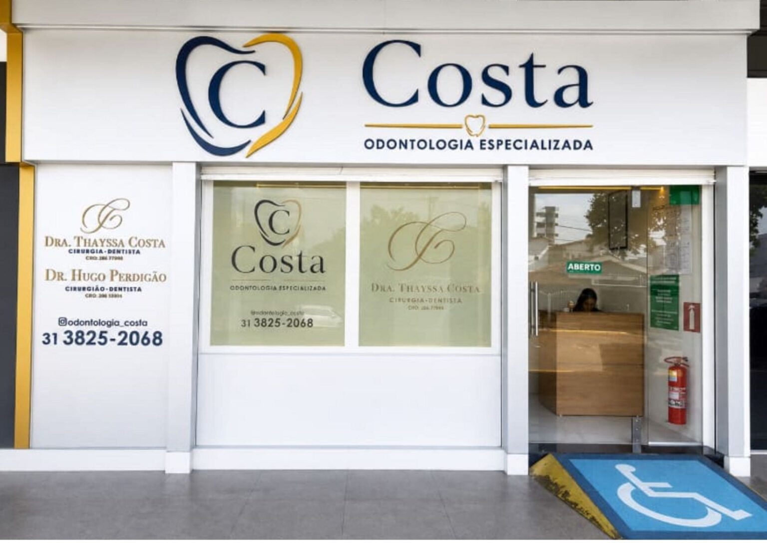 Foto de Frente da clínica Costa Odontologia no bairro Cariru em Ipatinga